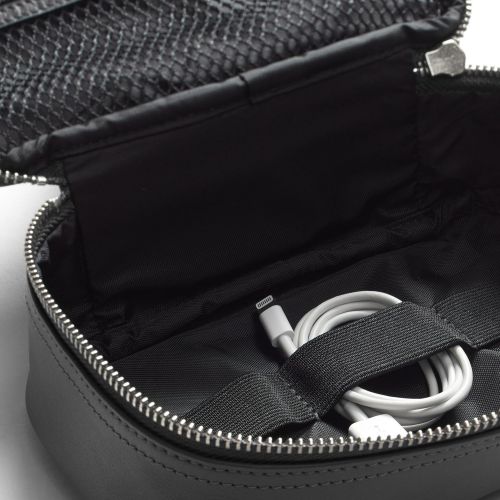  Leatherology Small Tech Bag Organizer - Full Grain Leather Leather - Black Onyx (black)