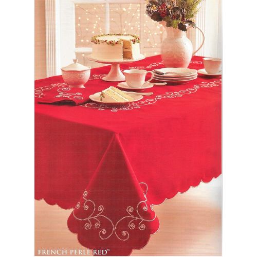 레녹스 Lenox French Perle Red Embroidered Holiday Tablecloth (70 Round)