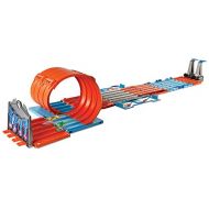 Hot Wheels Race Crate with 3 Stunts in 1 Set Portable Easy Storage Ages 6 to 10