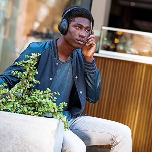 보스 Bose Noise Cancelling Headphones 700, Bluetooth, Over-Ear Wireless Headphones with Built-In Microphone for Clear Calls & Alexa Voice Control, Black