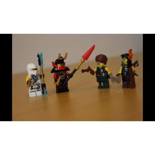  LEGO Ninjago Minifigure Set 853544 Masters of Spinjitzu