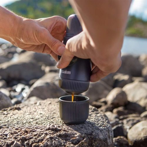  [아마존베스트]Wacaco Nanopresso Portable Espresso Maker, Upgrade Version of Minipresso, 18 Bar Pressure Hand Coffee Maker, Travel Gadgets, Manually Operated, Compatible with Ground Coffee, Perfe