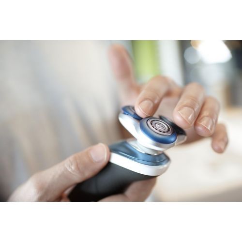 필립스 PHILIPS Norelco Washable Cordless Mens Shaver with DynamicFlex Technology, Super Lift & Cut Action, Smart-Click Precision Trimmer, Bonus Free Cleaning System with Cartridge