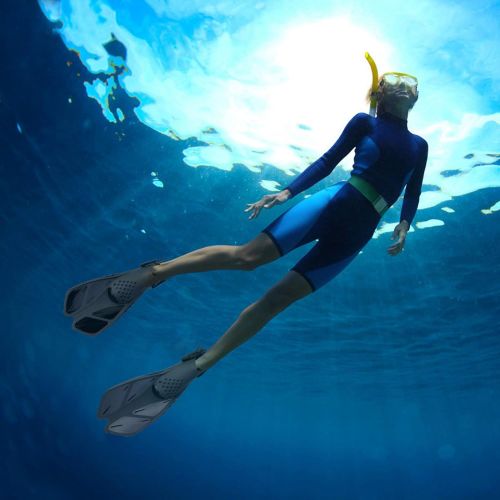  QKURT Snorkel Fins, Swimming Fins with Adjustable Buckles Open Heel, Diving Flippers for Men Women Youth Travel Size Short Fins for Snorkeling Diving Swimming