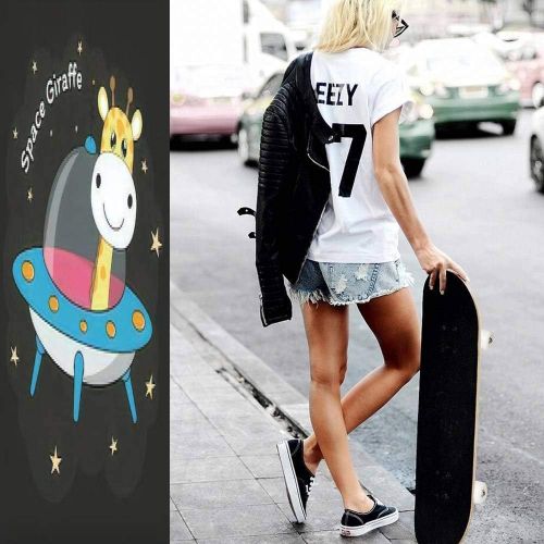  Mulluspa Classic Concave Skateboard Cute Giraffe Astronaut in a Mysterious Object UFO in The Sky Night Longboard Maple Deck Extreme Sports and Outdoors Double Kick Trick for Beginners and P