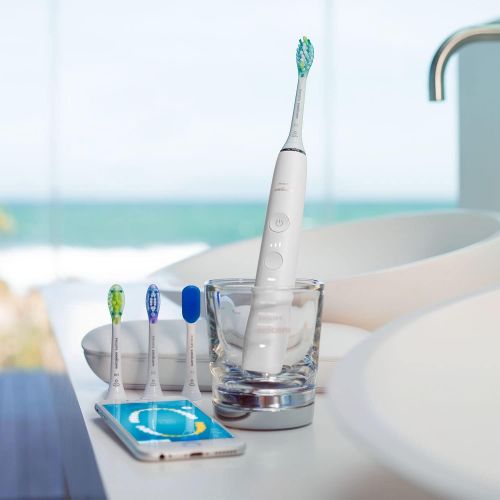 필립스 Philips Sonicare DiamondClean Smart Sonic Toothbrush HX9924/03 with 5 Cleaning Programs, 3 Intensities, Charging Glass, USB Travel Case & 4 Brush Heads Gentle Cleaning thanks to