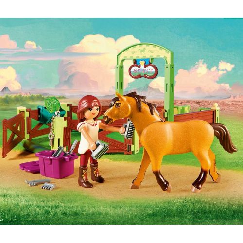 플레이모빌 PLAYMOBIL Spirit Riding Free Lucky & Spirit with Horse Stall Playset, Multicolor