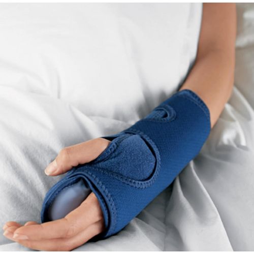  ACE - 209626 Night Wrist Sleep Support, Helps relieve symptoms of Carpal Tunnel Syndrome,