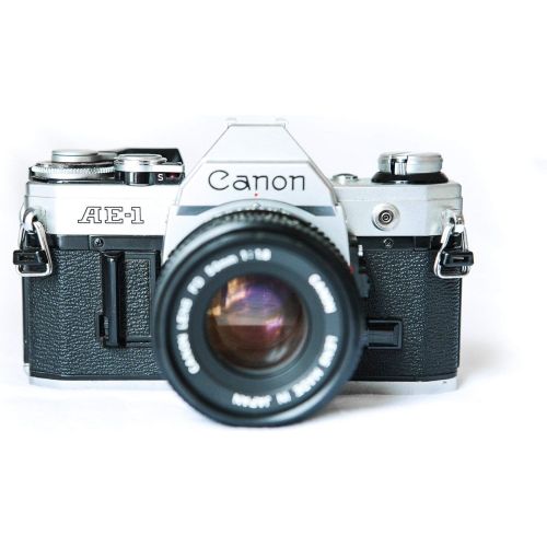 캐논 Canon AE-1 35mm Film Camera w/ 50mm 1:1.8 Lens