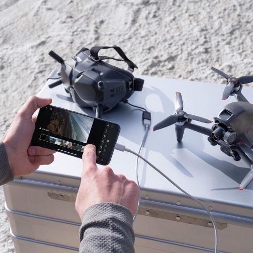 디제이아이 DJI FPV Combo w/ Fly More Kit (2 more batteries & 1 charging hub) - First-Person View Drone Quadcopter UAV w/ 4K Camera, Flight Mode, Super-Wide 150° FOV, HD Low-Latency Transmissi