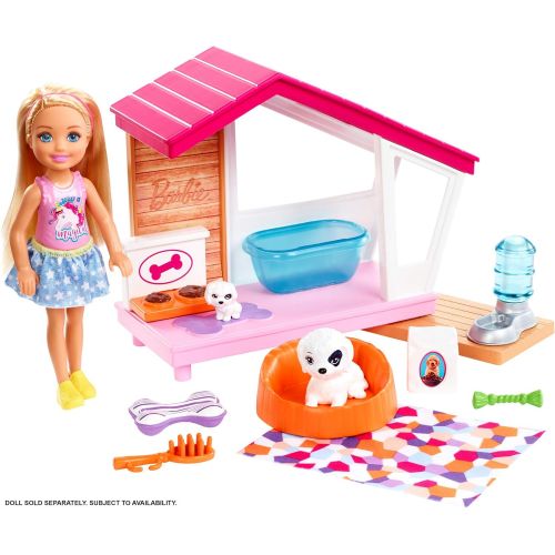 바비 Barbie Indoor Furniture Playset, Puppy Playhouse Includes Doghouse, Mommy Dog, Puppy and Pet-Themed Accessories