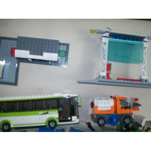  LEGO Public Transport Station (8404)