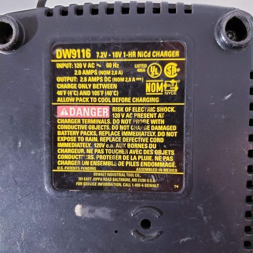  DEWALT DW9116 7.2-Volt to 18-Volt Pod Style 1 Hour Battery Charger