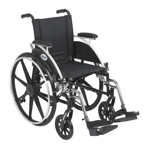 월그린 Walgreens Drive Medical Viper Wheelchair with Flip Back Removable Desk Arms and Swing Away Footrest 14 Inch